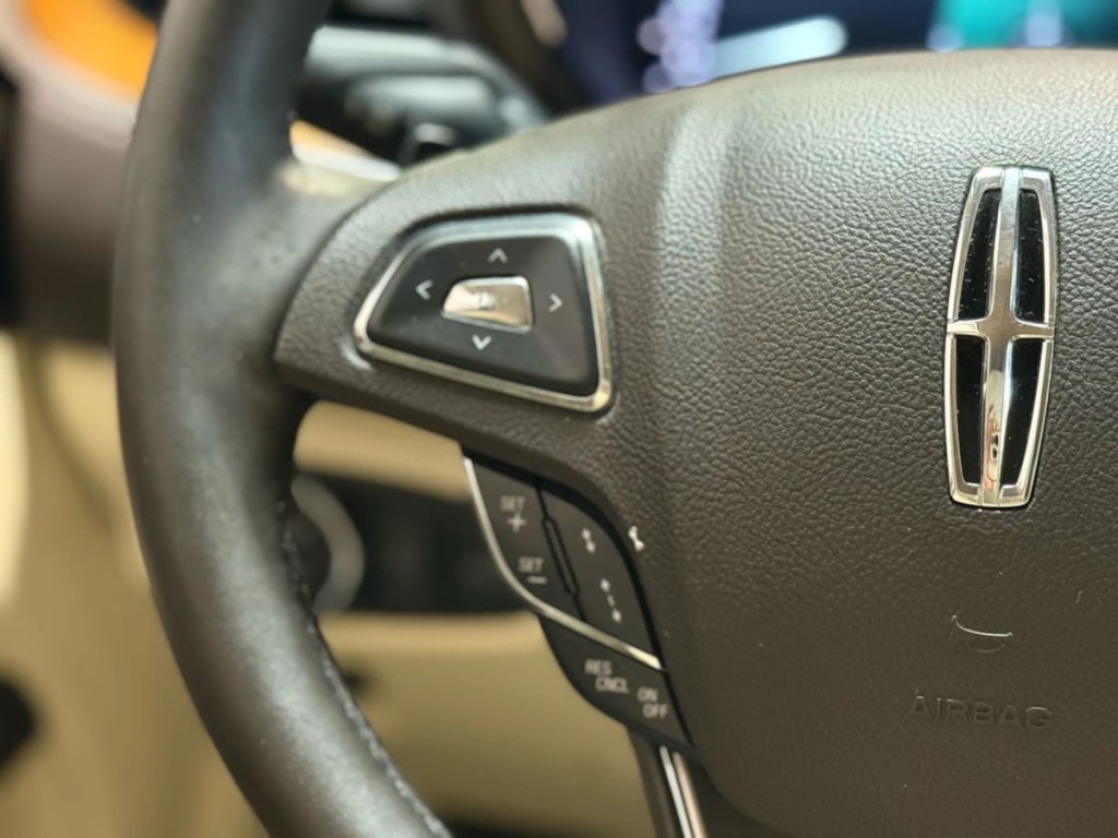 2015 Lincoln MKC Image 18