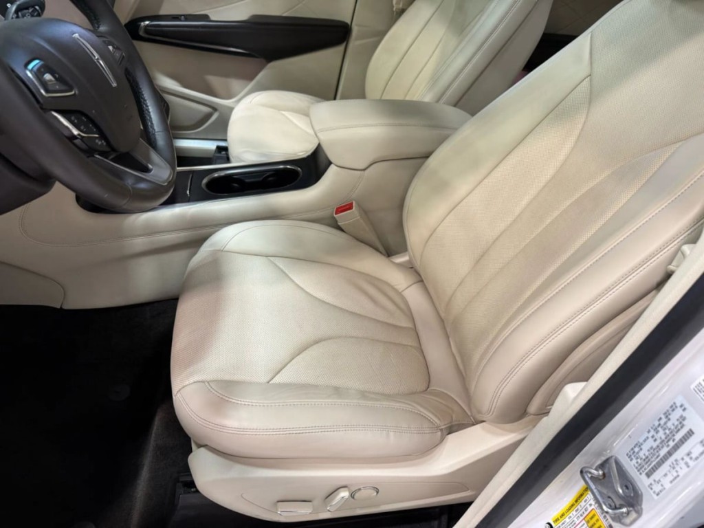 2015 Lincoln MKC Image 23