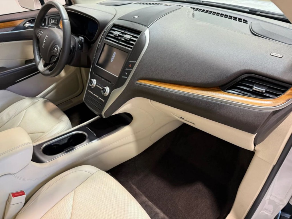 2015 Lincoln MKC Image 27