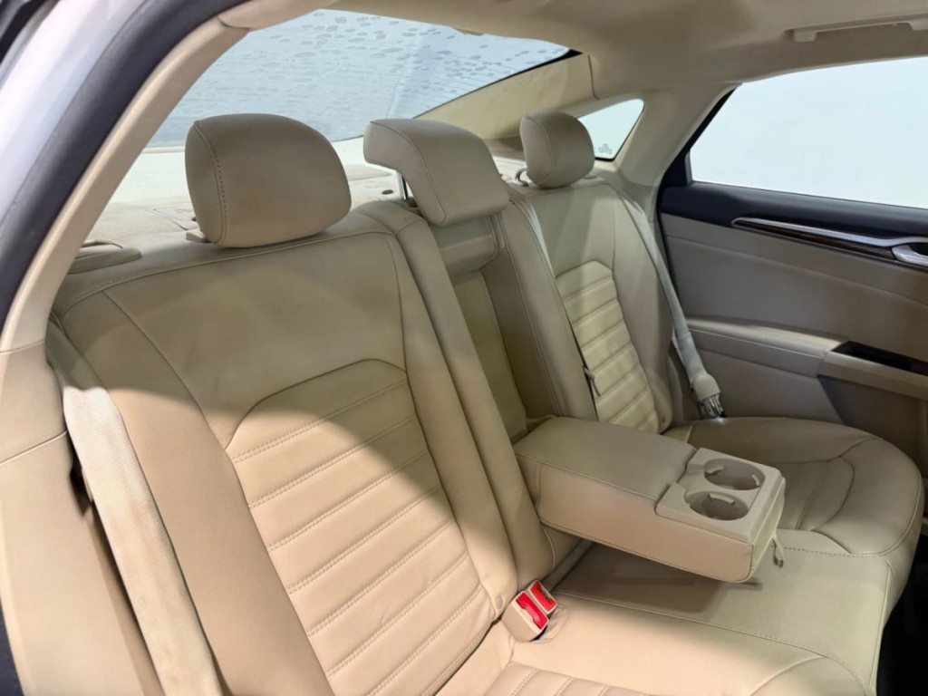 2014 Ford Fusion Image 32