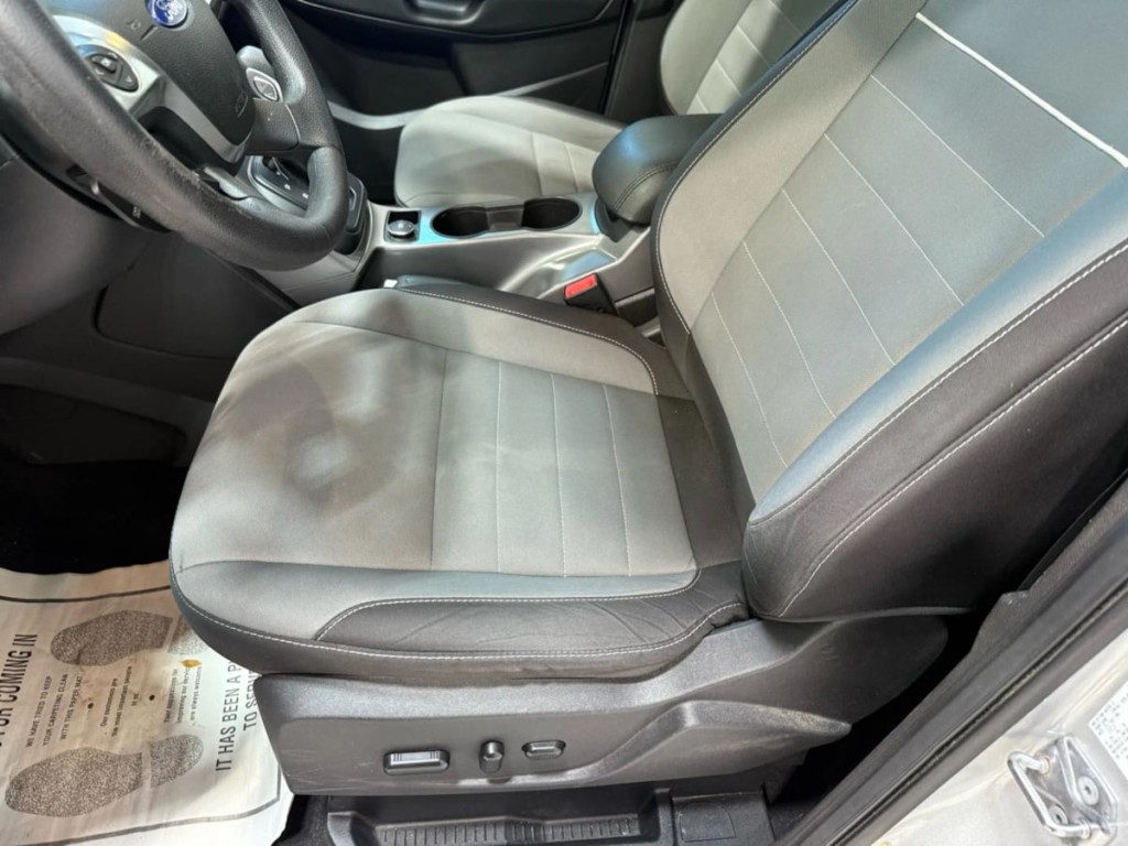 2015 Ford Escape Image 21