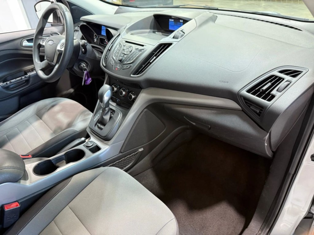 2015 Ford Escape Image 25
