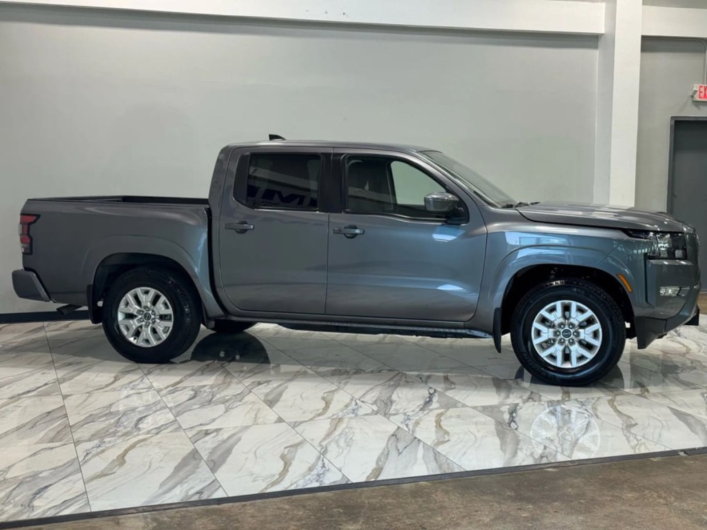 2024 Nissan Frontier Image 5