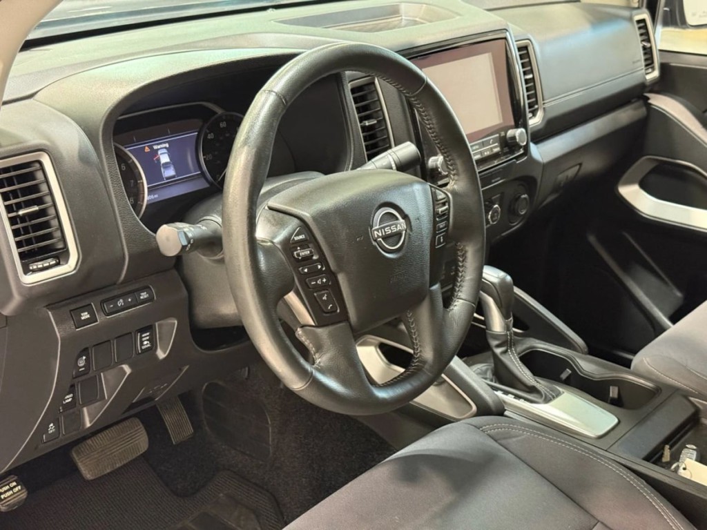 2024 Nissan Frontier Image 13