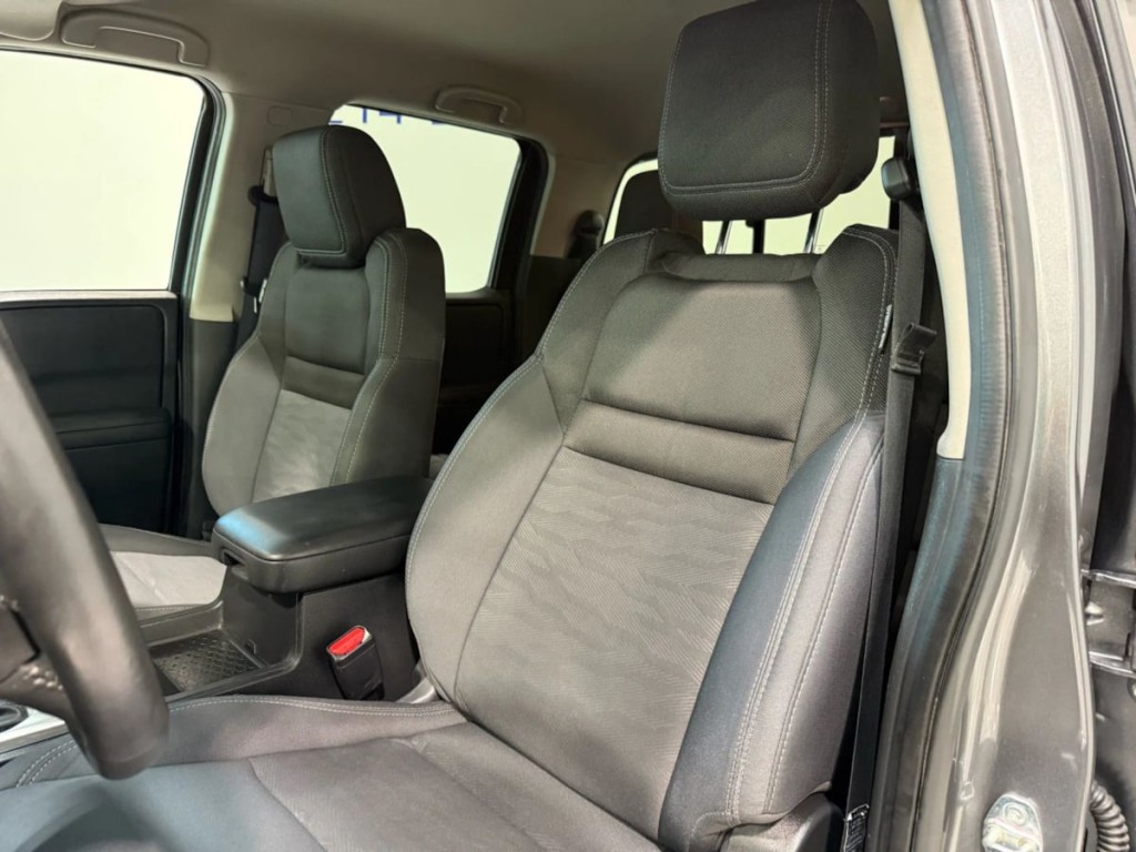 2024 Nissan Frontier Image 25