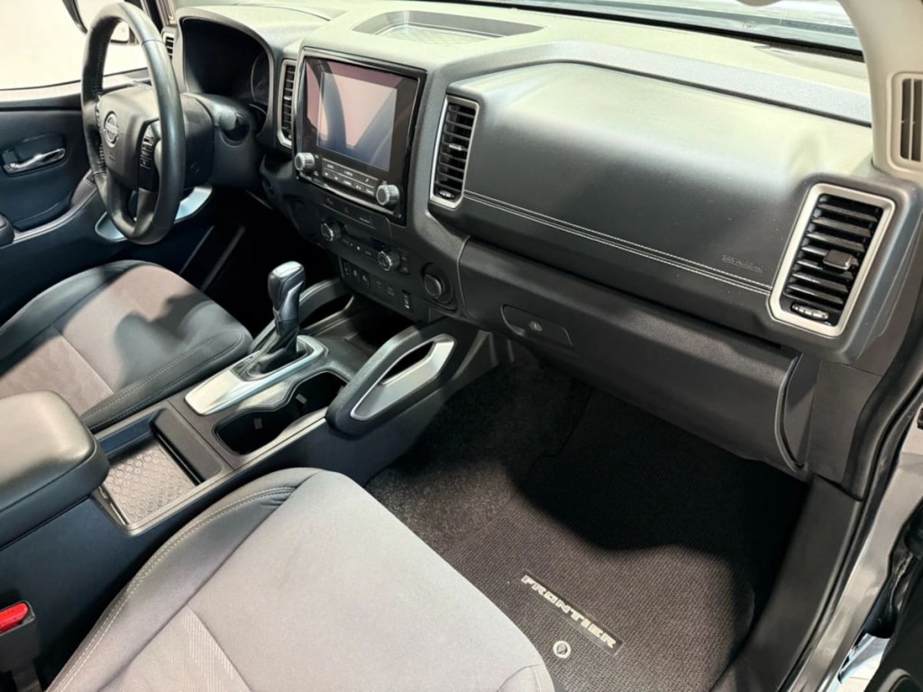 2024 Nissan Frontier Image 30