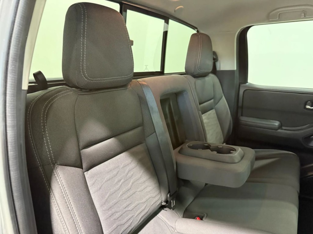 2024 Nissan Frontier Image 34