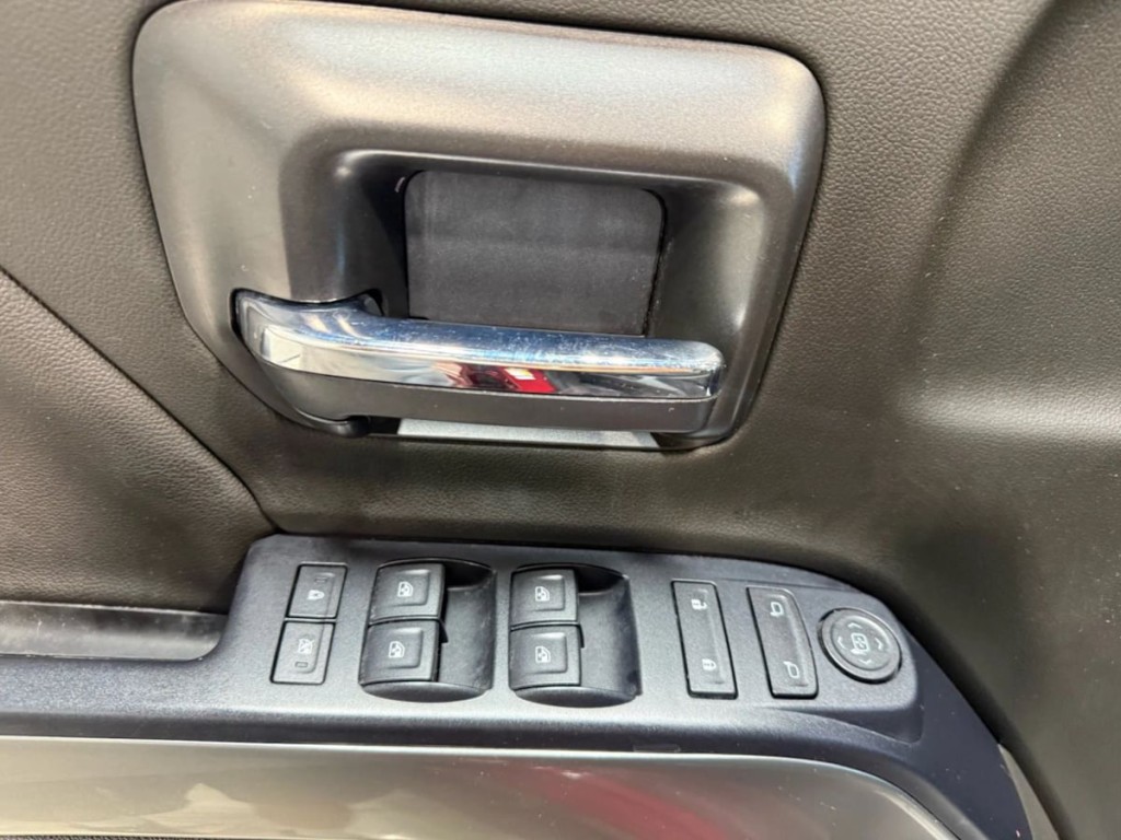 2018 Chevrolet Silverado 1500 Image 12