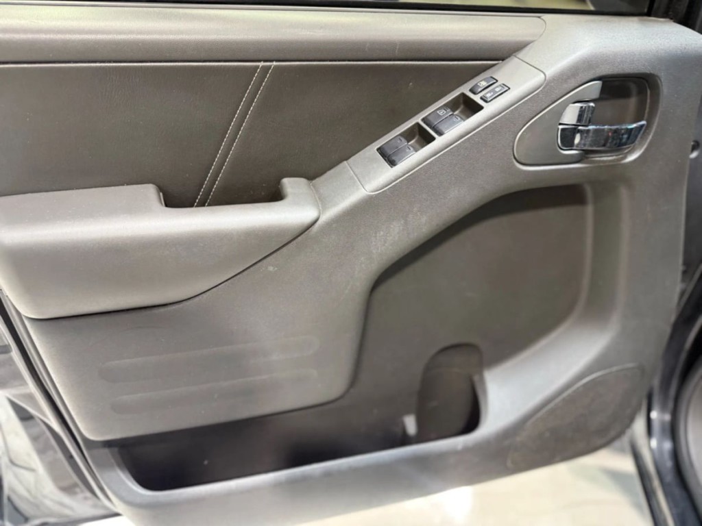 2020 Nissan Frontier Image 10