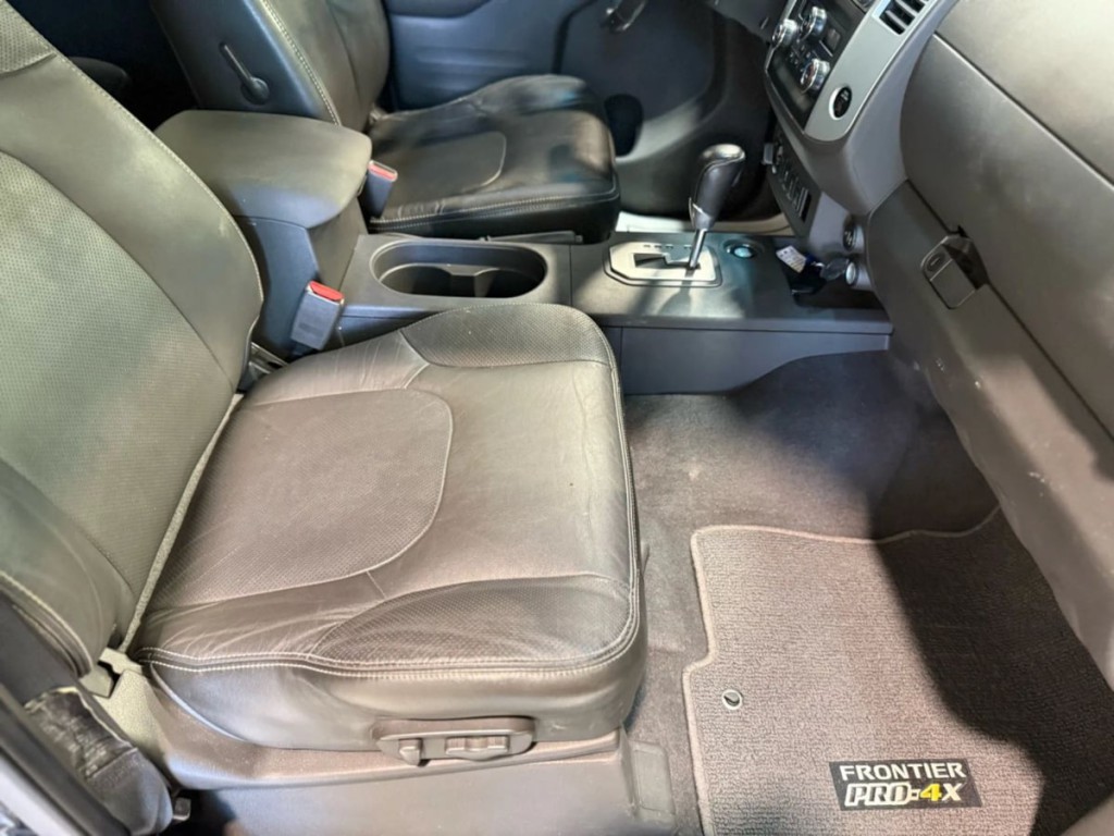 2020 Nissan Frontier Image 27