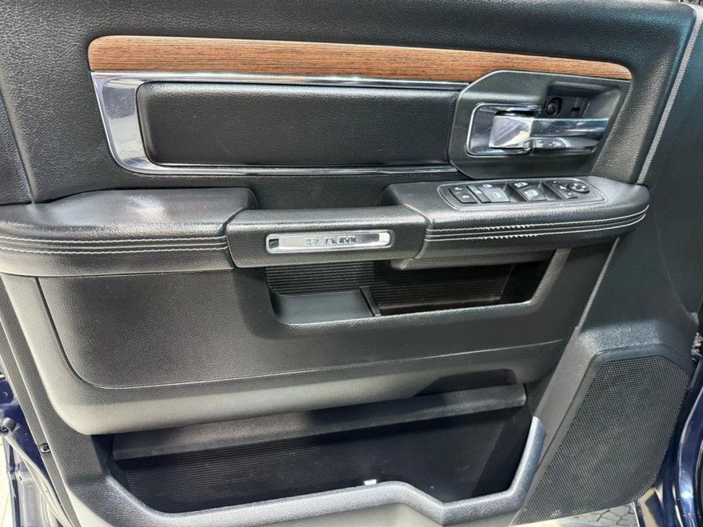 2018 RAM 3500 Image 11