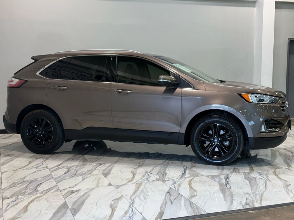 2019 Ford Edge Image 5