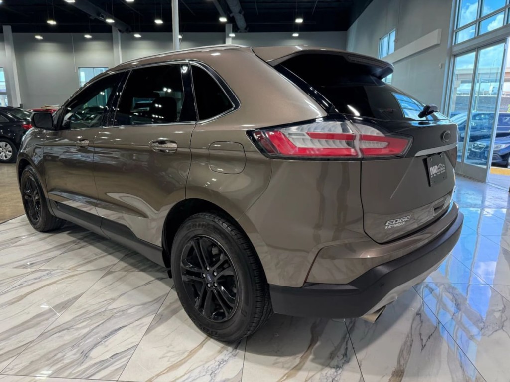 2019 Ford Edge Image 8