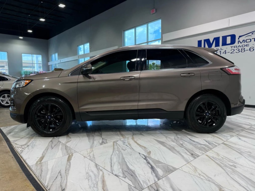 2019 Ford Edge Image 9