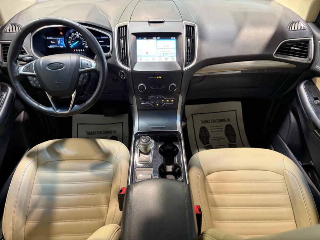 2019 Ford Edge Image 13