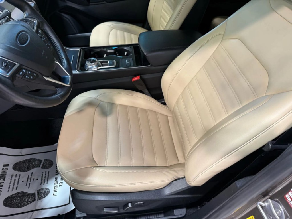 2019 Ford Edge Image 22