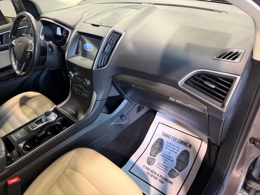 2019 Ford Edge Image 26