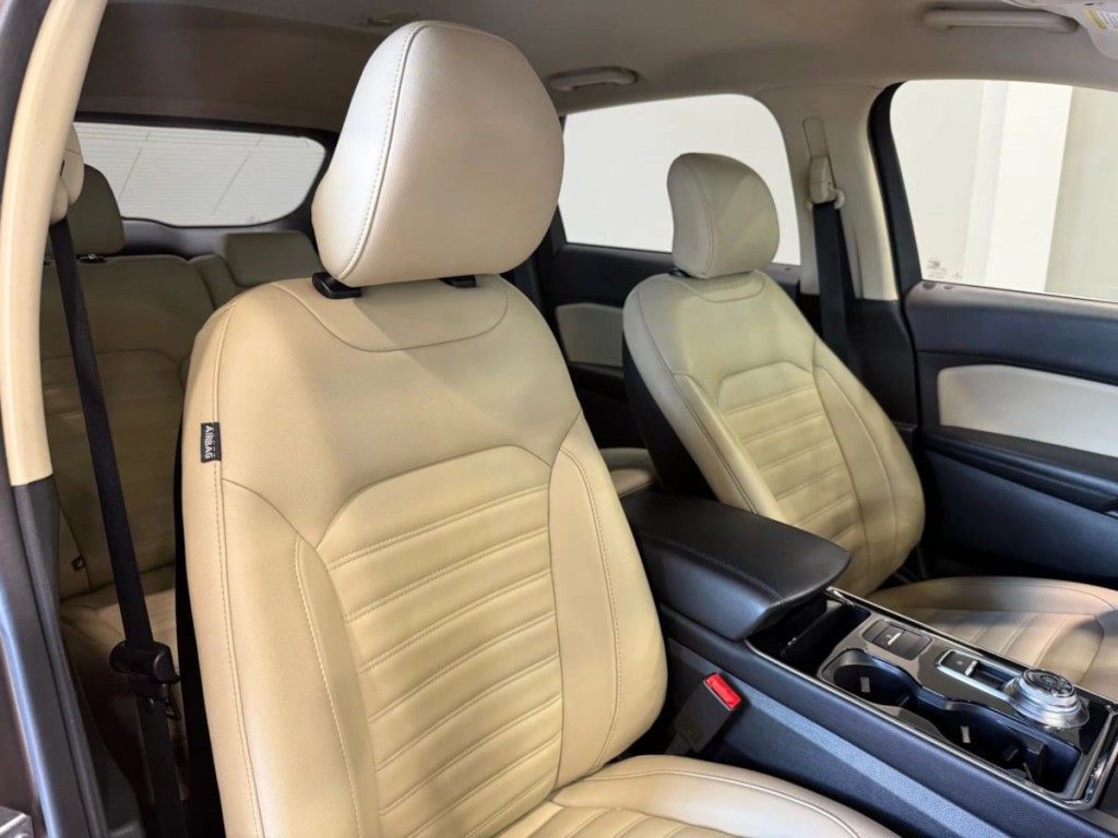 2019 Ford Edge Image 28