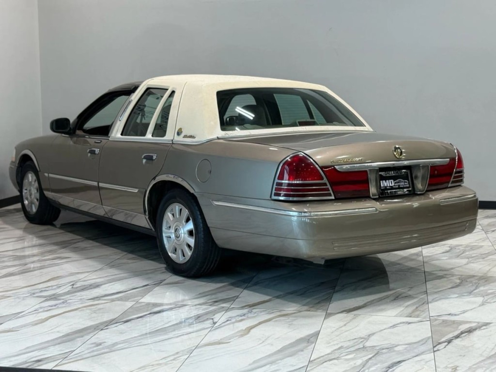 2003 Mercury Grand Marquis Image 8