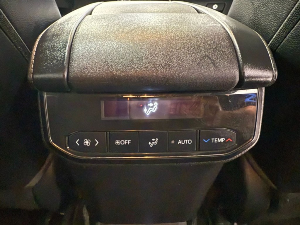 2023 Toyota Highlander Image 34