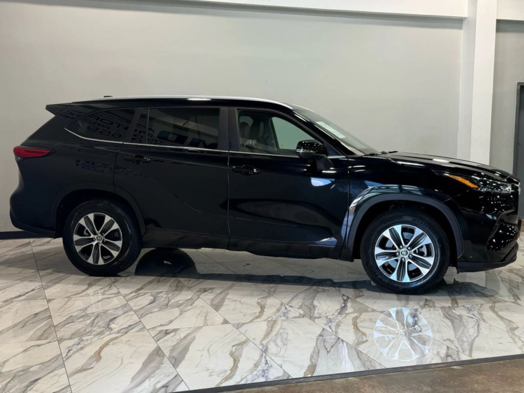 2023 Toyota Highlander Image 5