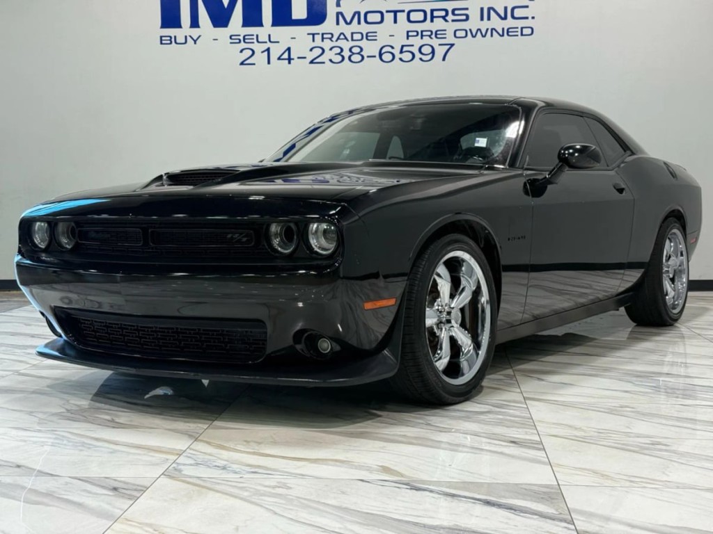 2021 Dodge Challenger Image 2