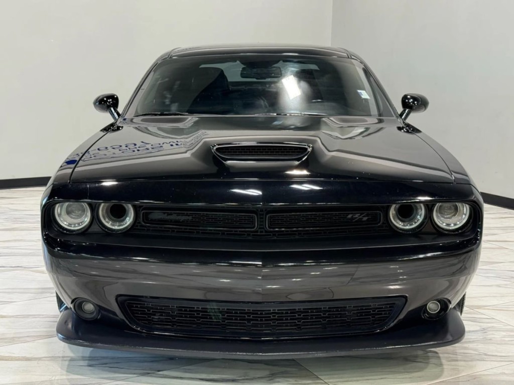2021 Dodge Challenger Image 3
