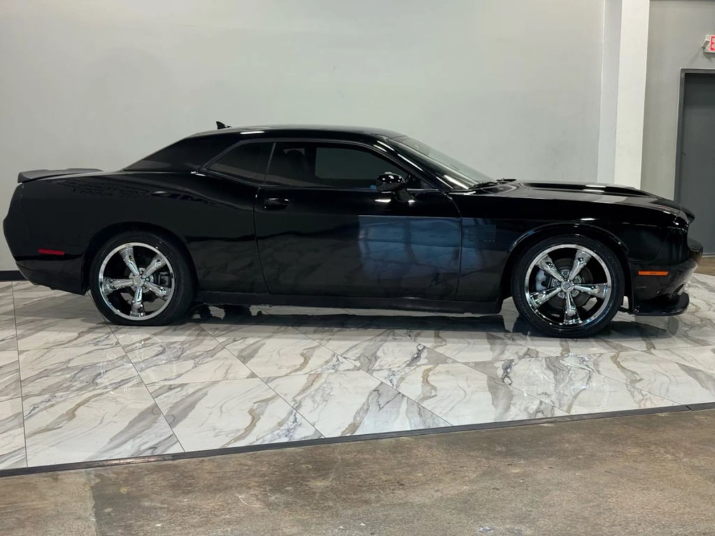 2021 Dodge Challenger Image 5