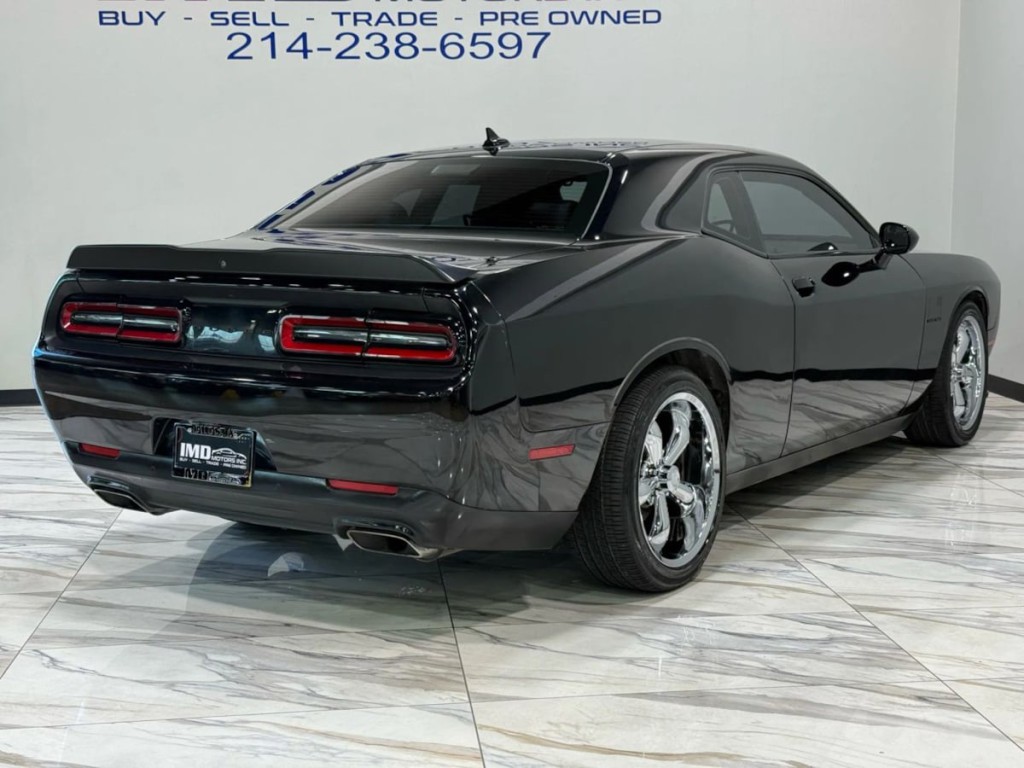 2021 Dodge Challenger Image 6