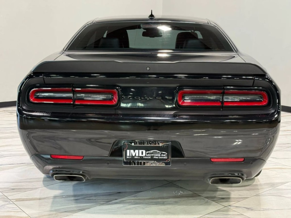2021 Dodge Challenger Image 7