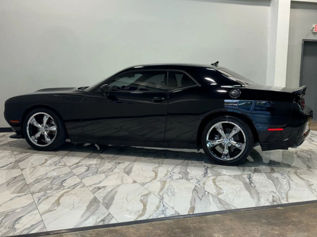 2021 Dodge Challenger Image 9