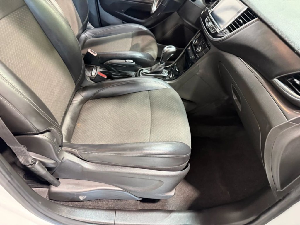 2019 Buick Enclave Image 27