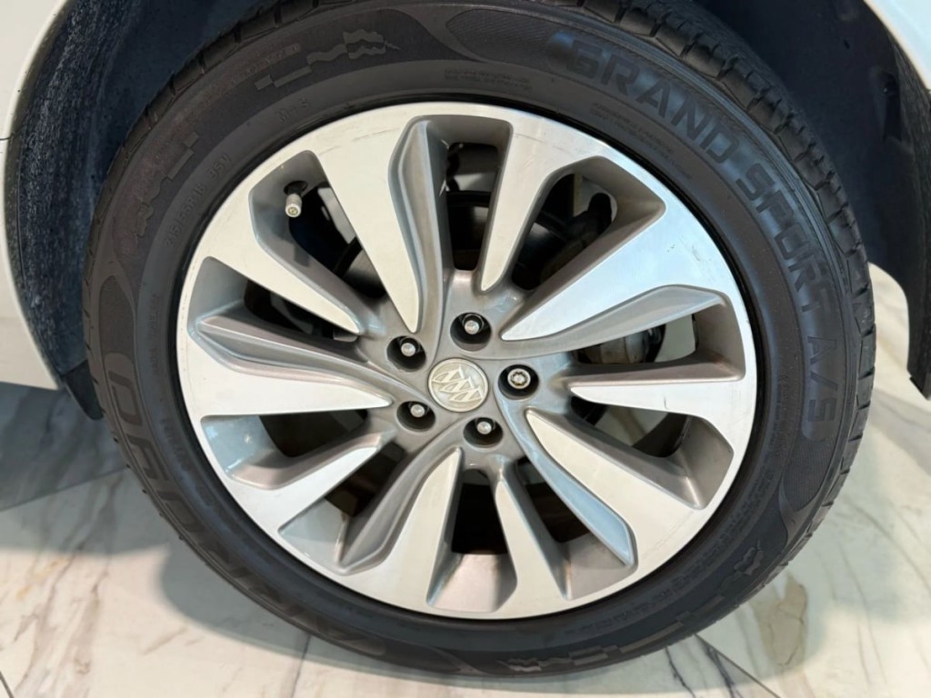 2019 Buick Enclave Image 32