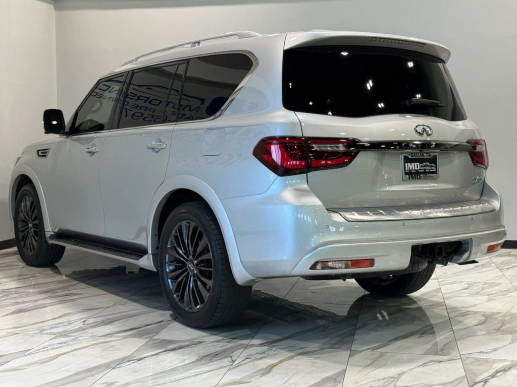2021 INFINITI QX80 Image 8