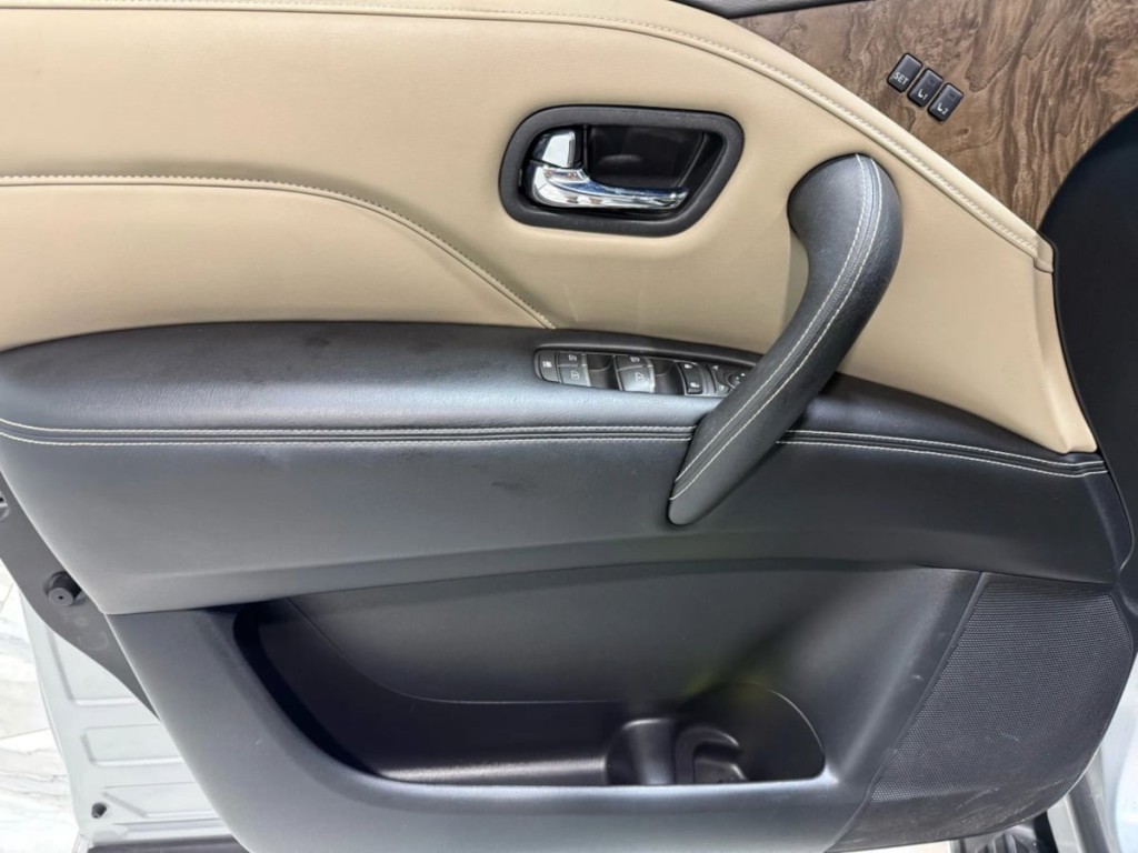 2021 INFINITI QX80 Image 11