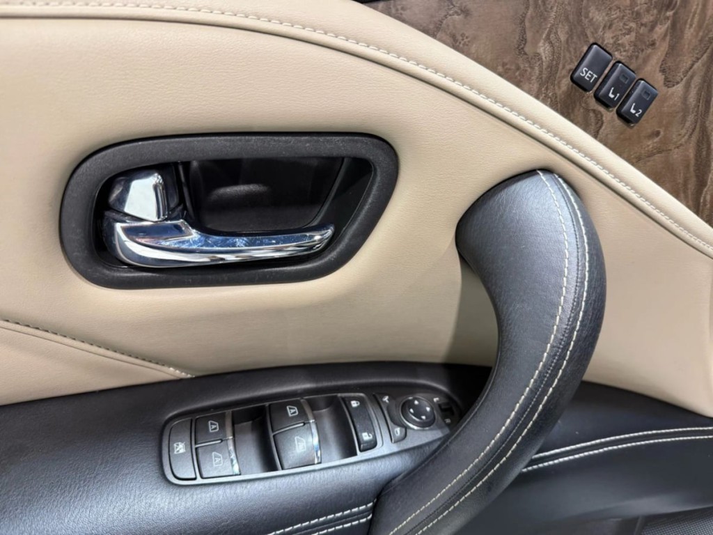 2021 INFINITI QX80 Image 12