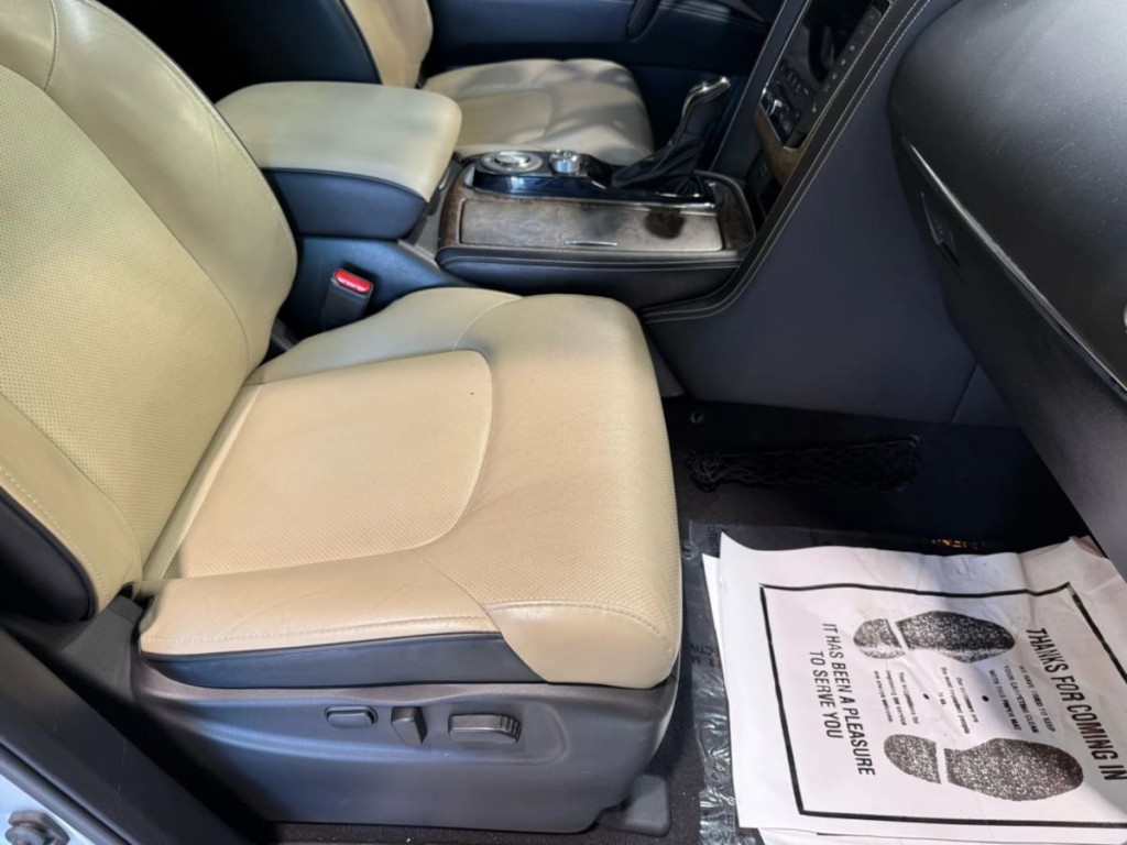 2021 INFINITI QX80 Image 30