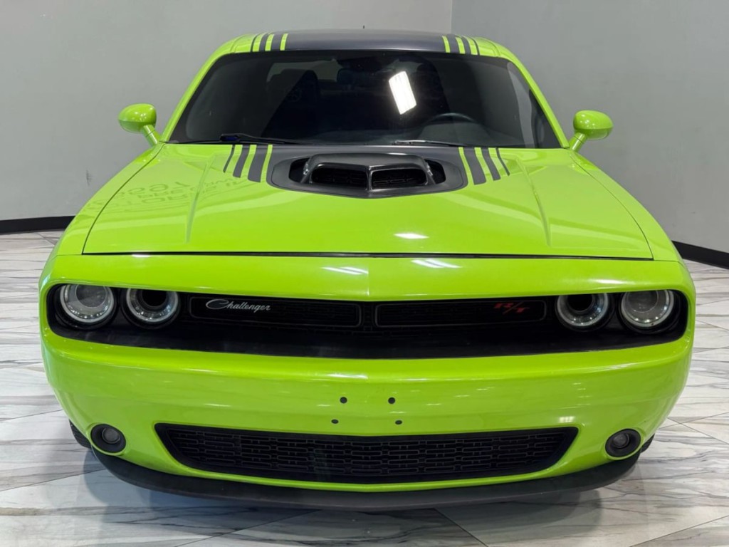2015 Dodge Challenger Image 3
