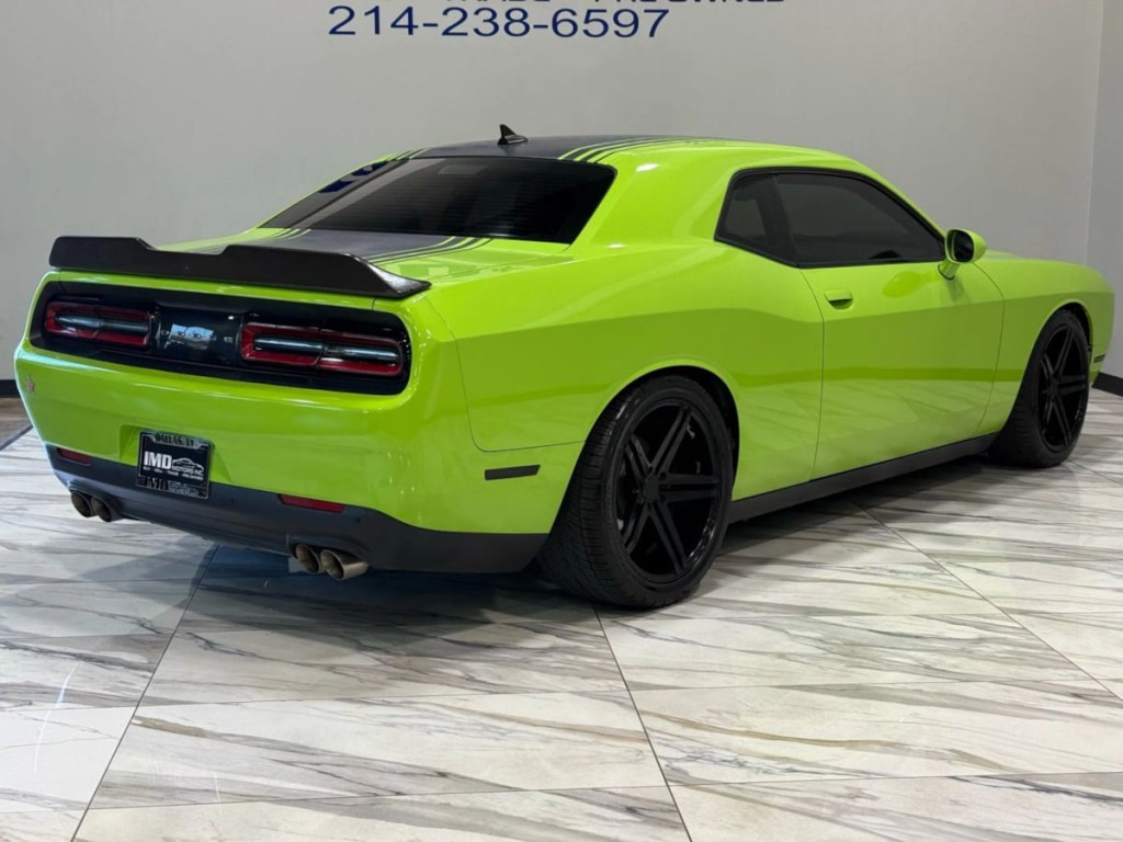 2015 Dodge Challenger Image 6