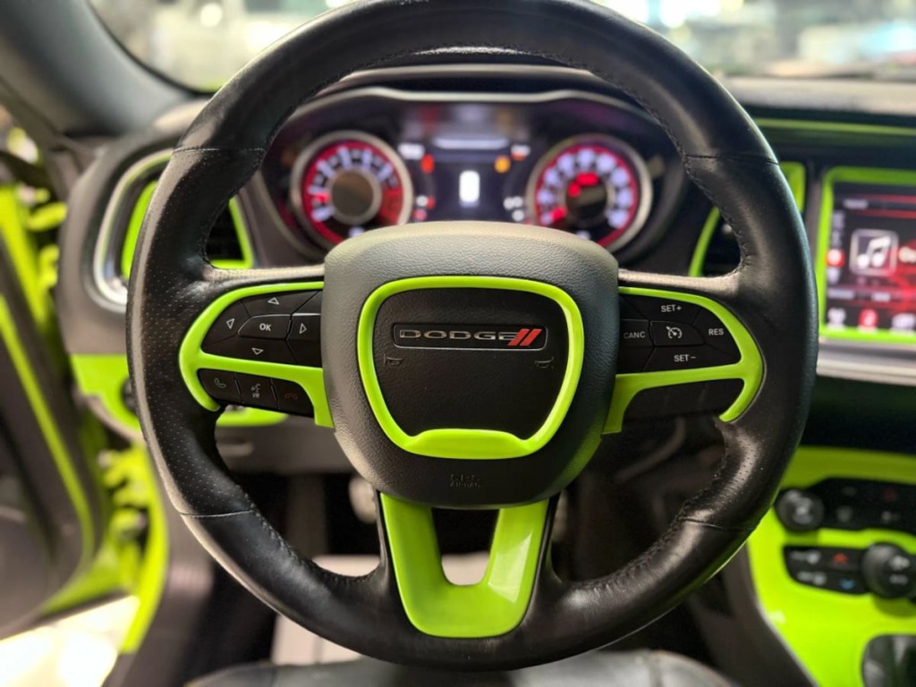 2015 Dodge Challenger Image 13