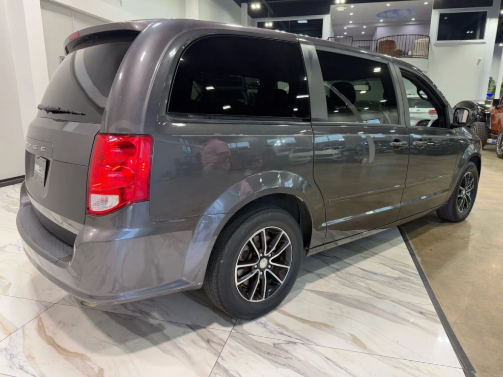 2016 Dodge Grand Caravan Image 6