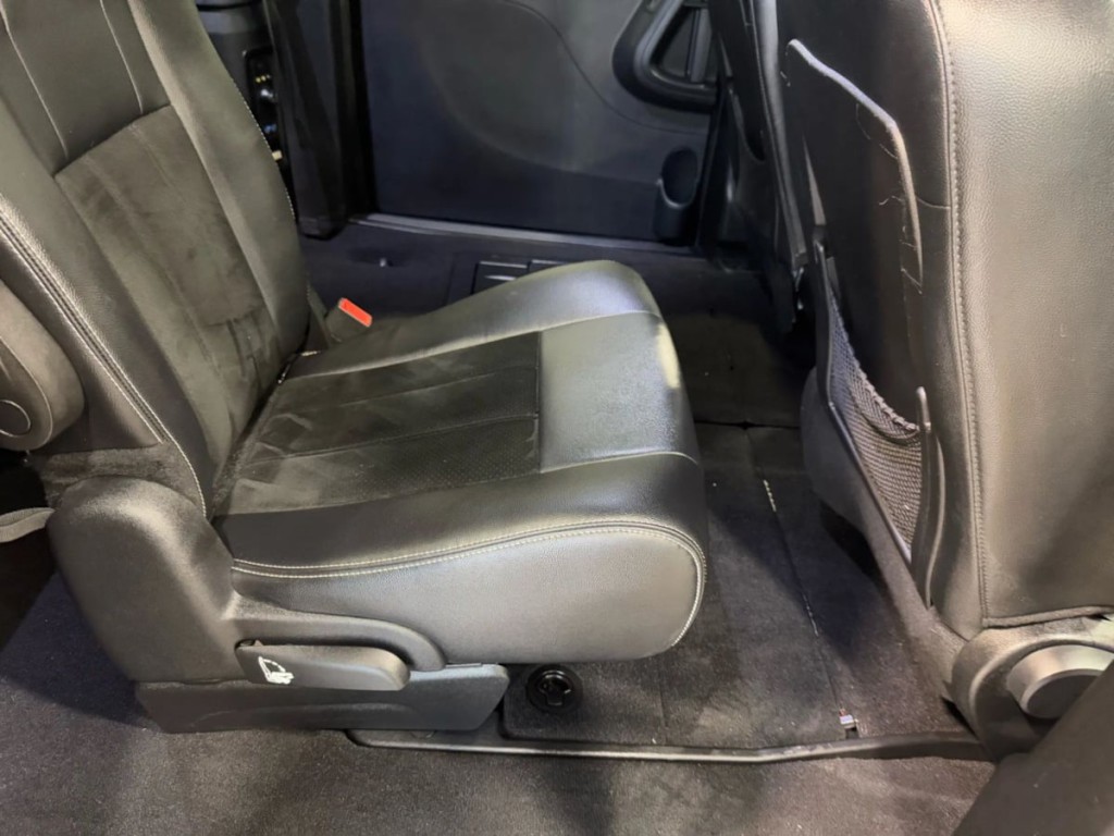 2016 Dodge Grand Caravan Image 24