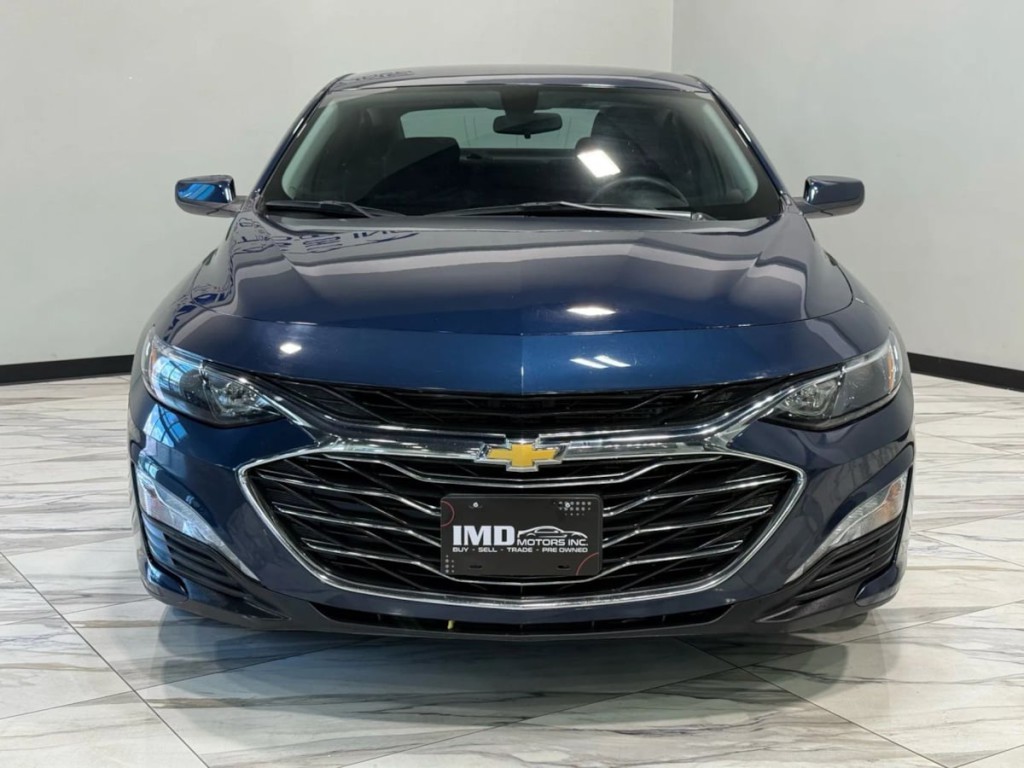 2022 Chevrolet Malibu Image 3