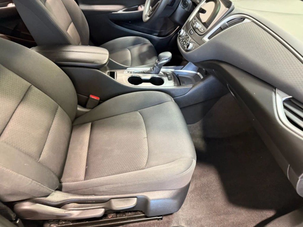 2022 Chevrolet Malibu Image 27