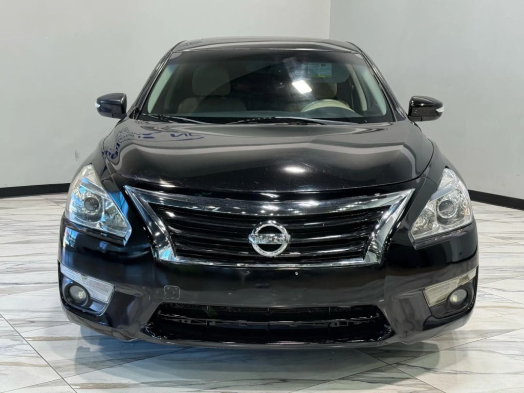 2015 Nissan Altima Image 3