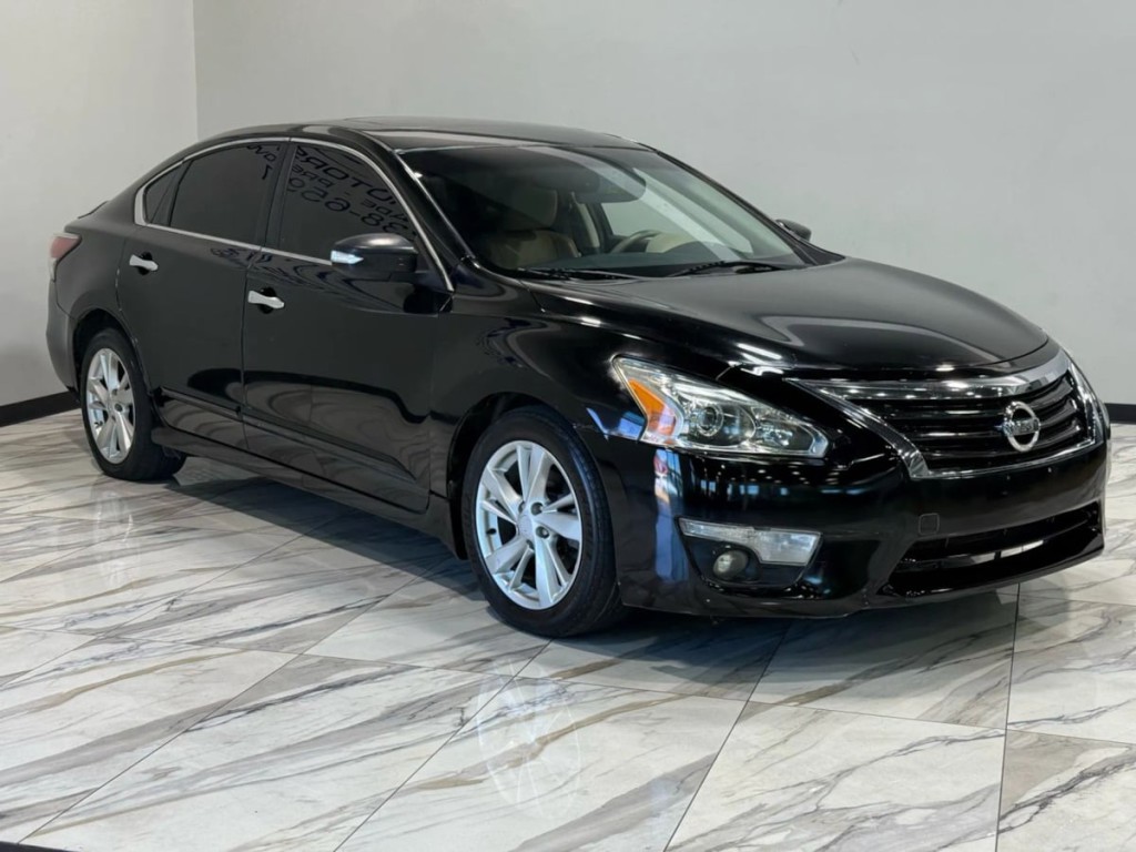 2015 Nissan Altima Image 4