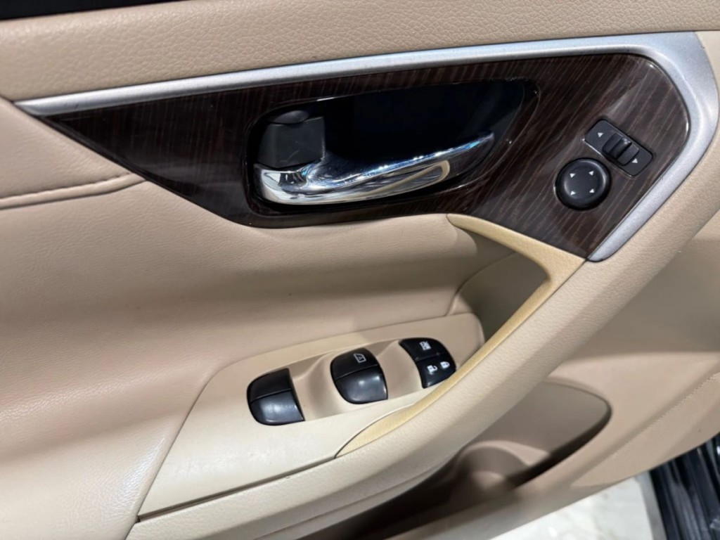 2015 Nissan Altima Image 11