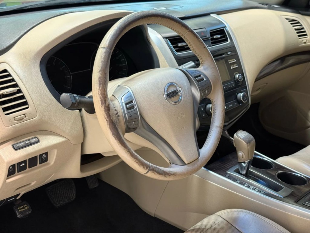 2015 Nissan Altima Image 12