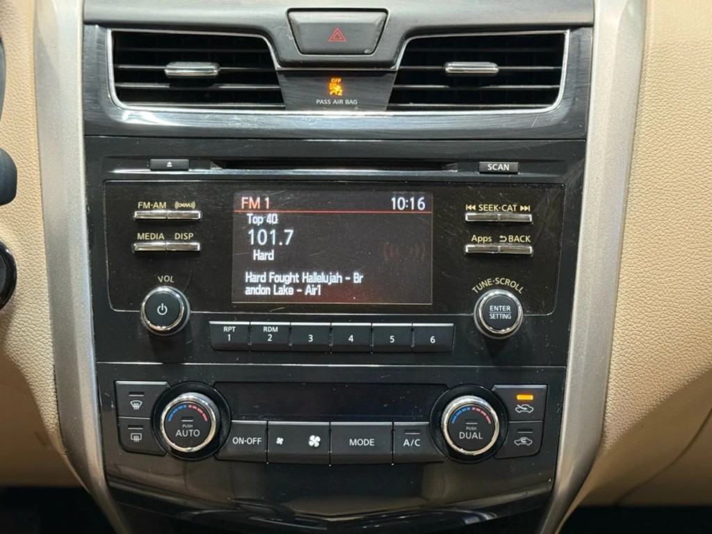 2015 Nissan Altima Image 14