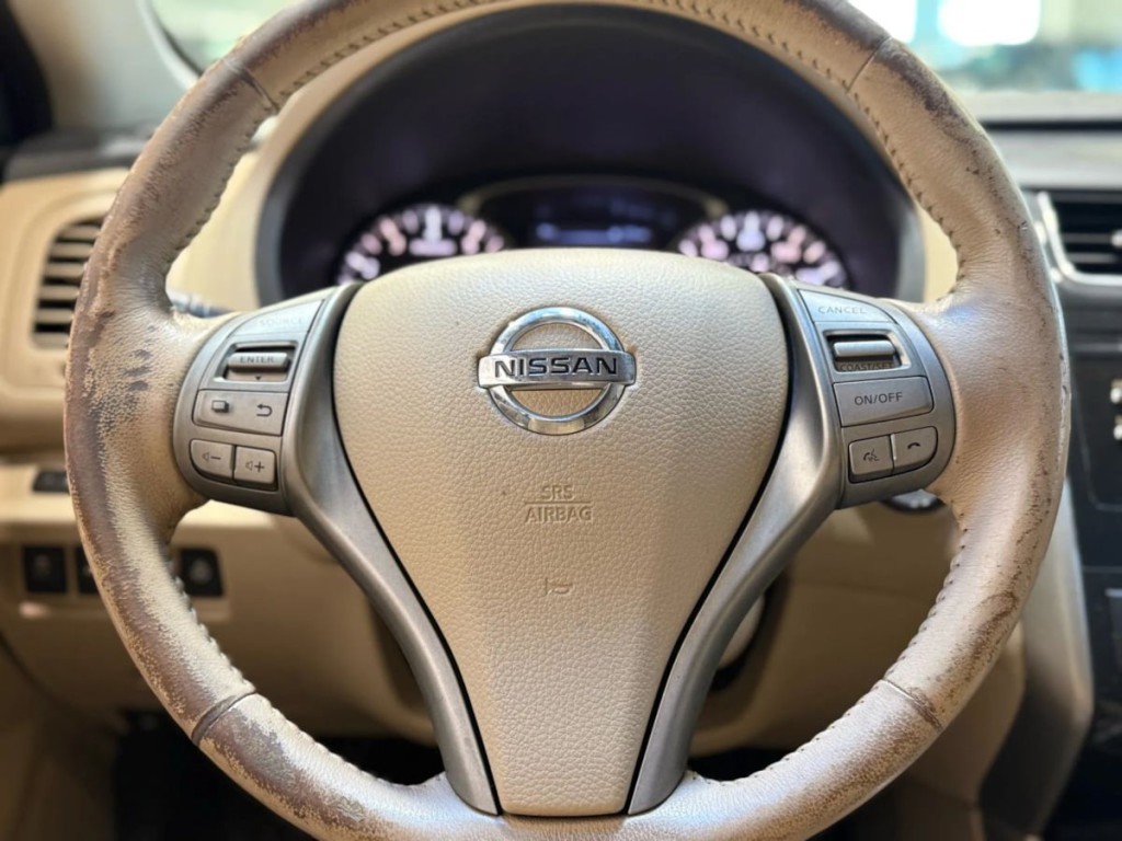 2015 Nissan Altima Image 16